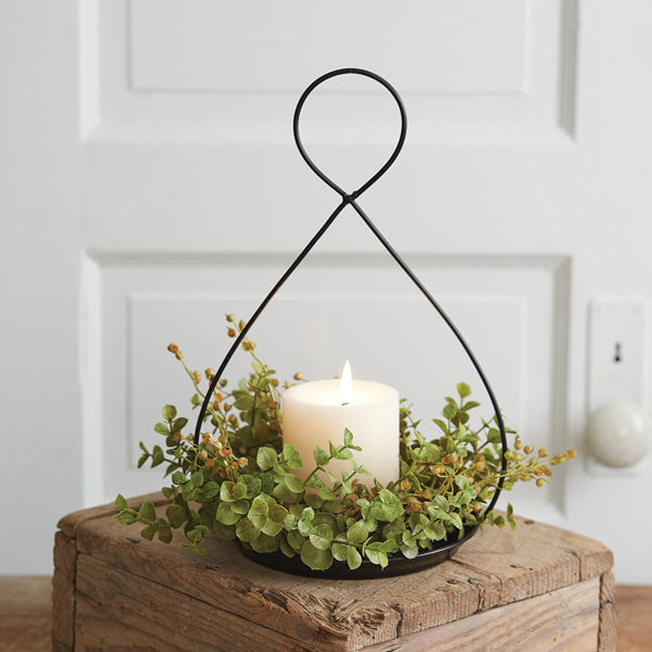Black Metal Candle Holder with teardrop shape