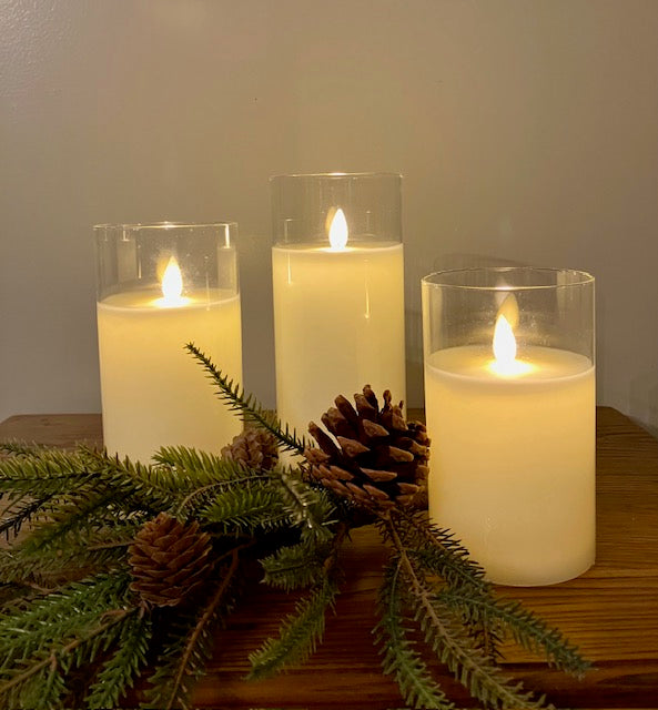 Set of 3 moving flameless LED Candles in cream wax